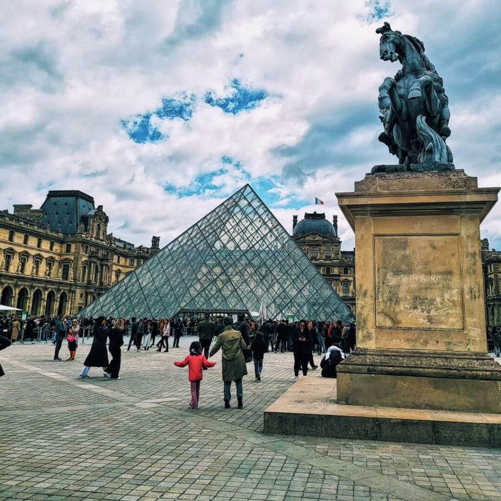 Louvre museum - Paris