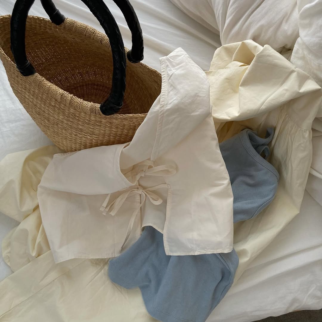 Lightweight linen clothes