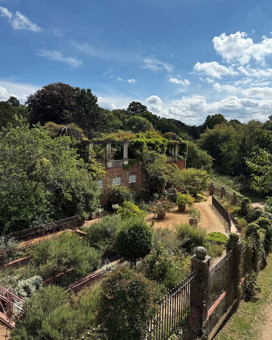 Pergola and Hill Gardens, Hampstead Heat