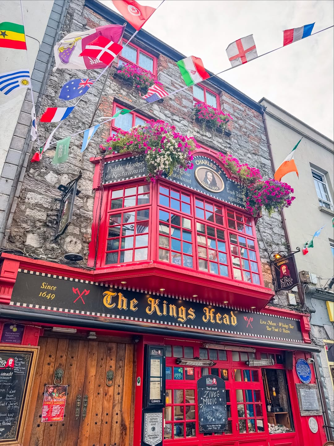 The Kings Head pub in Galway