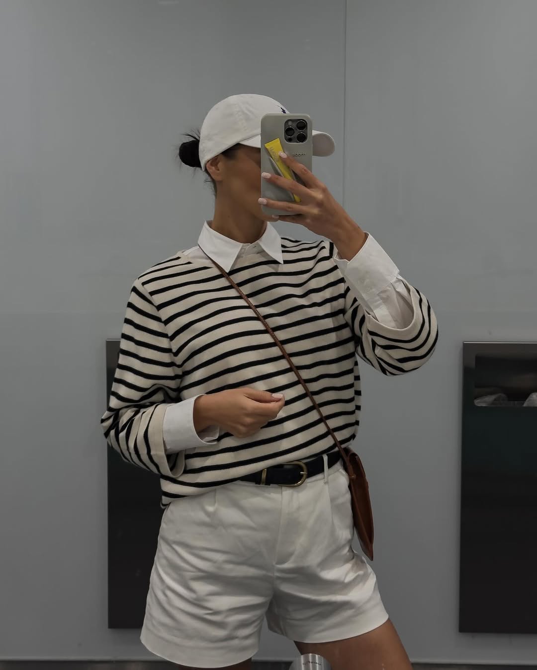 Comfortable and presentable airport outfit