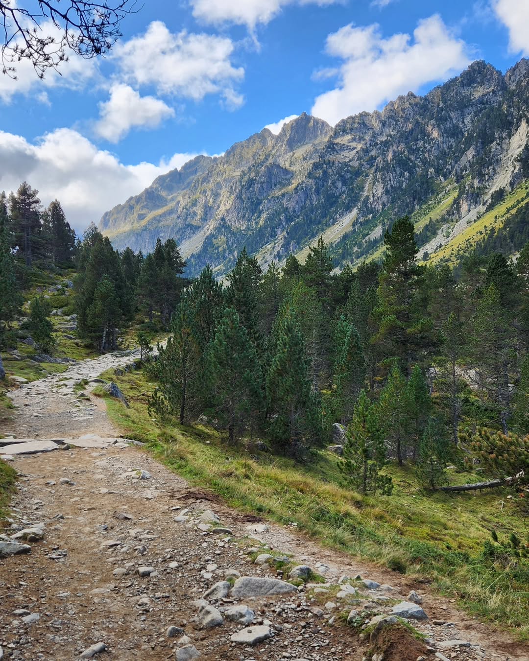 Hiking with this view in Cauterets