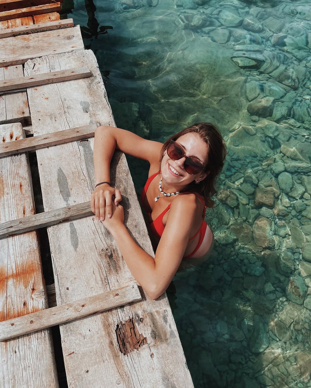 Sunglasses is one of the easiest beach hero accessories