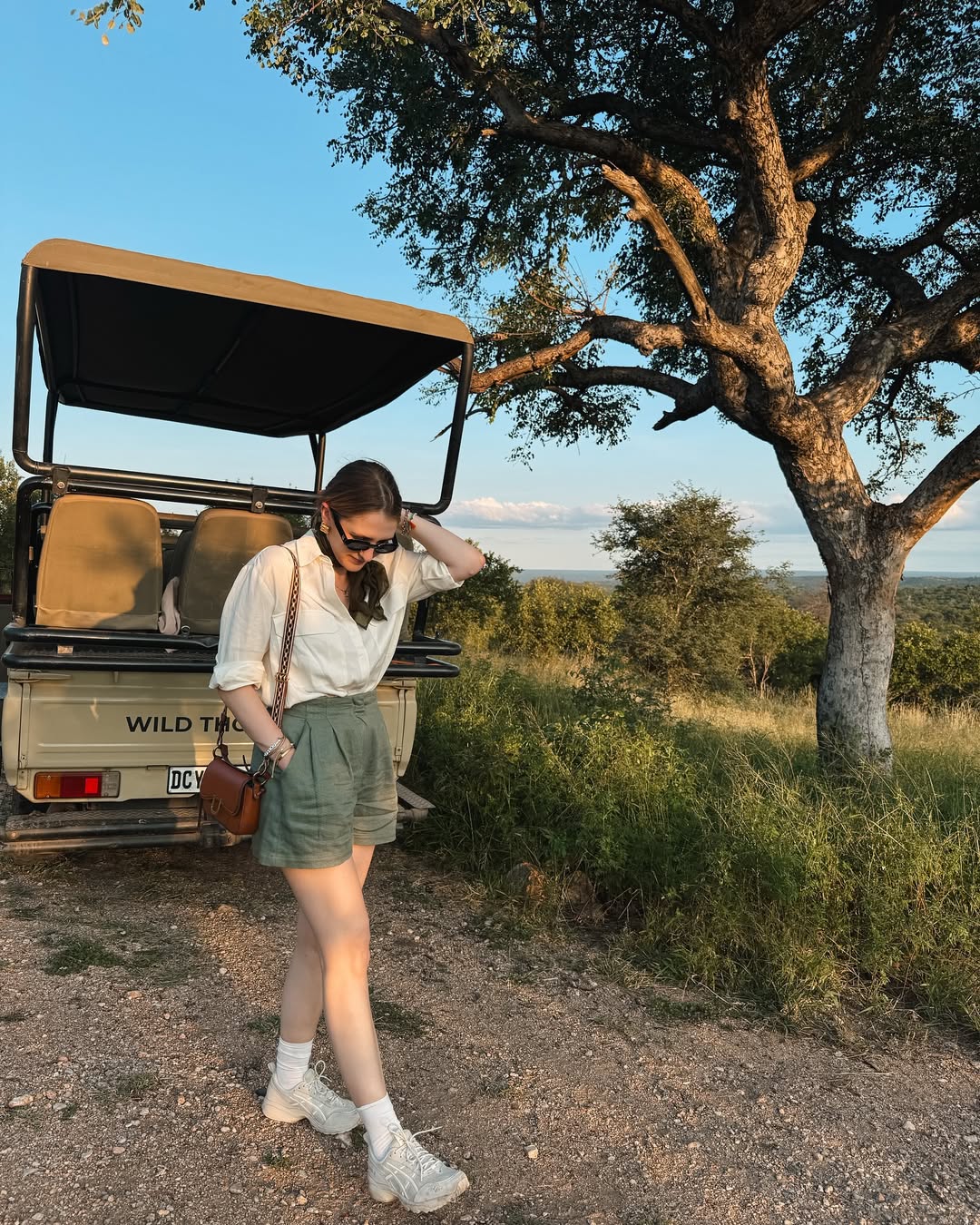 Linen shirts and pants are always the right choice