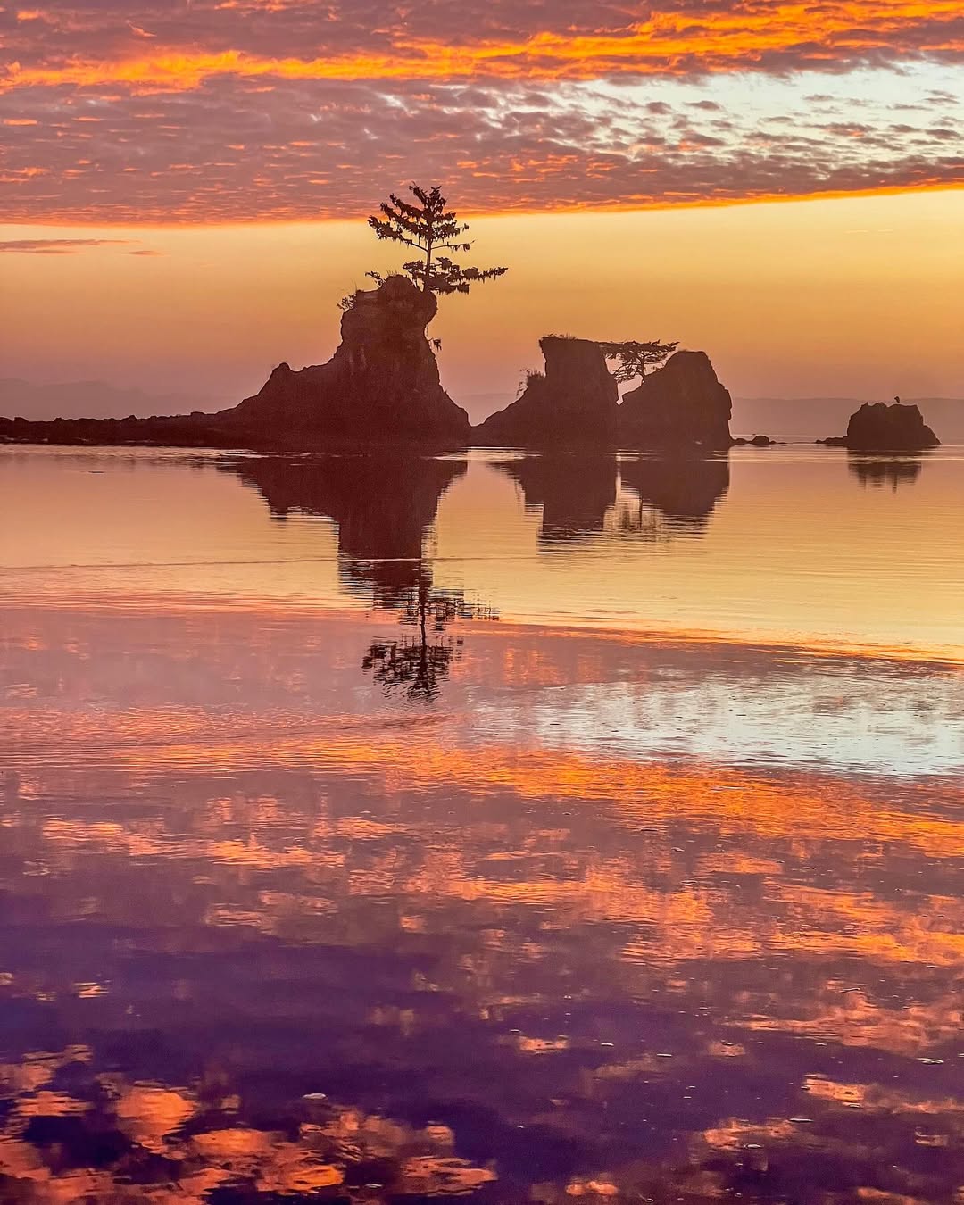 The many colors of Taft beach. Lincoln City in fall is a must