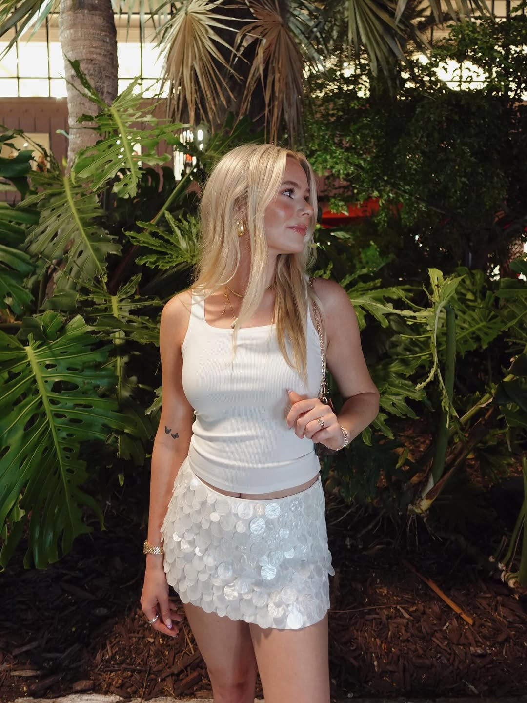 Breathable lightweight linen outfits are the way to go in Miami