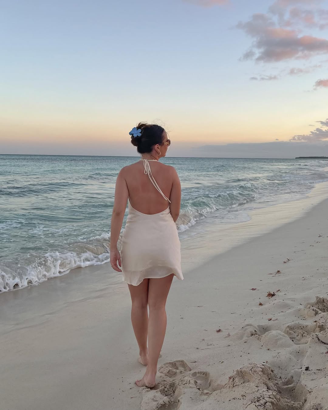 Lightweight dresses are always the right choice