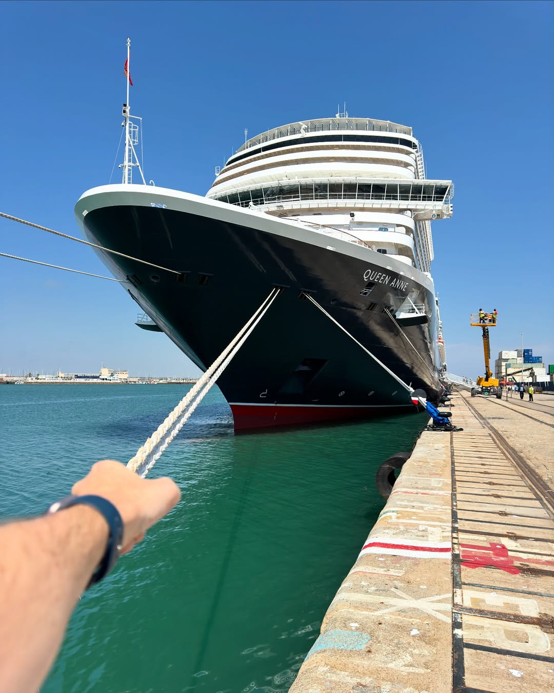 Making sure Queen Anne doesn’t go anywhere till we get back on! Image credit