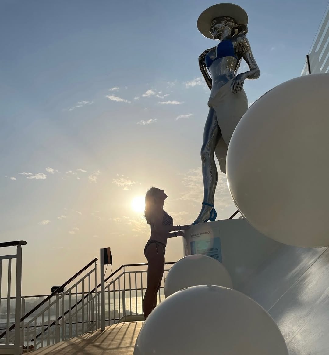 Photographing shadows and reflections is an easy cruise photo hack