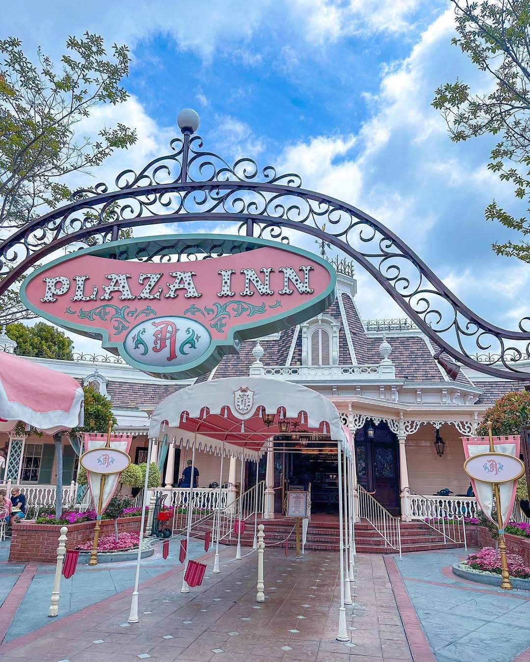 Plaza Inn, Disneyland