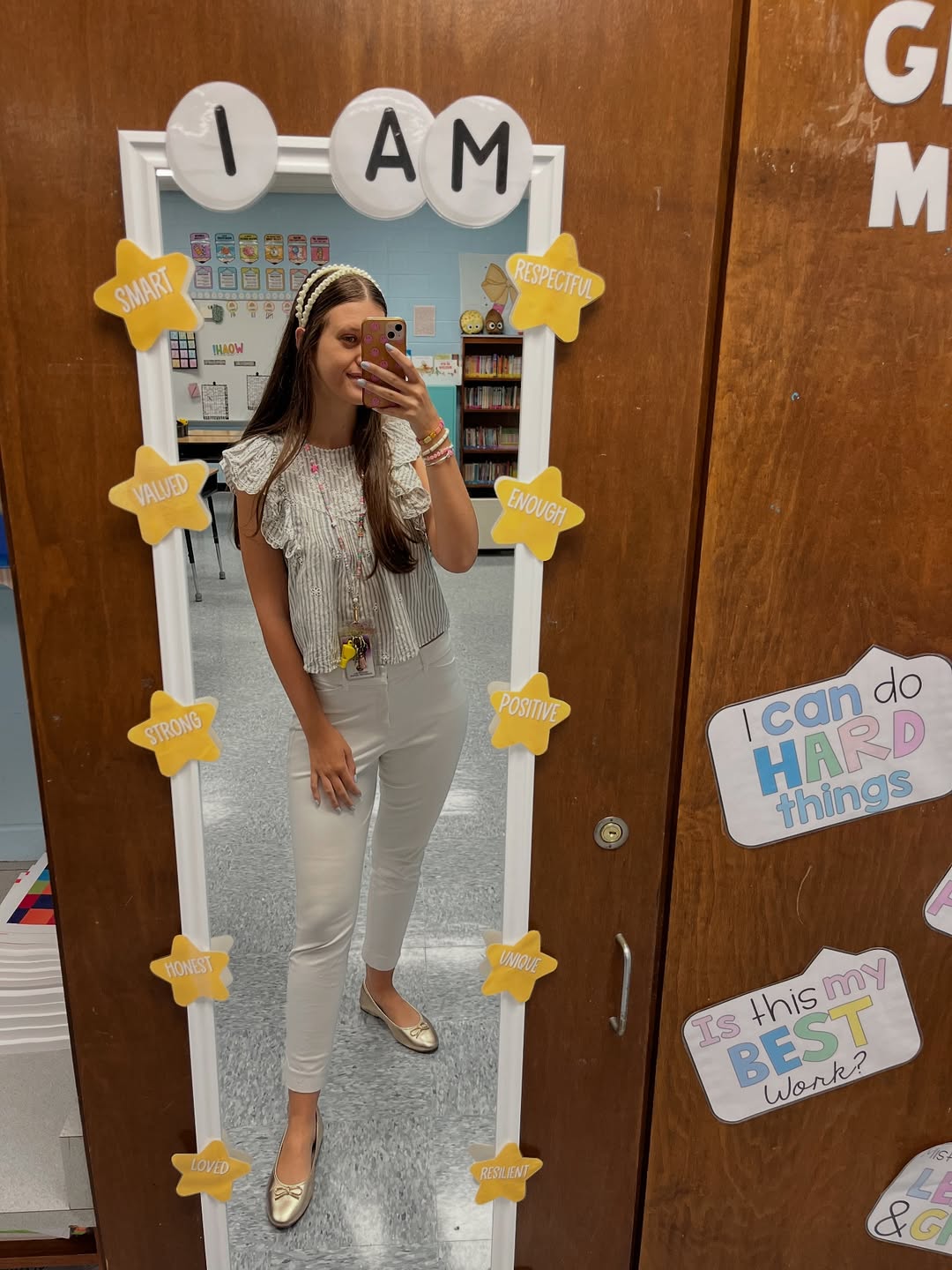 Neutral linen outfit