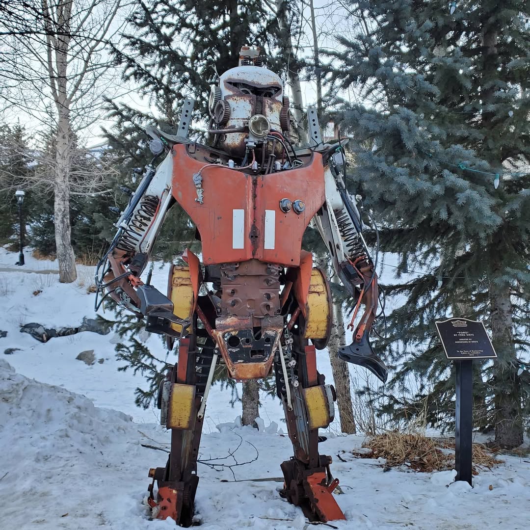 Metal robot sculpture named Toro located in Breckenridge Arts District