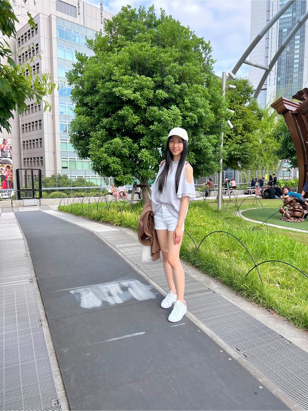 Tokyo Outfits That Feel Stylish and Practical at Once