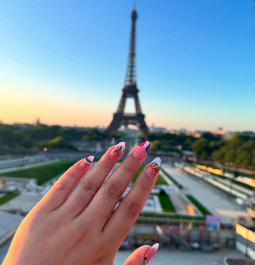 Image credit: instagram@venusglownailz