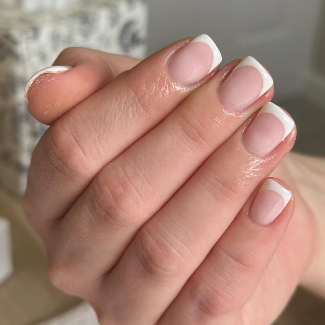 Image source: Instagram@nailsandbeauty_hannah