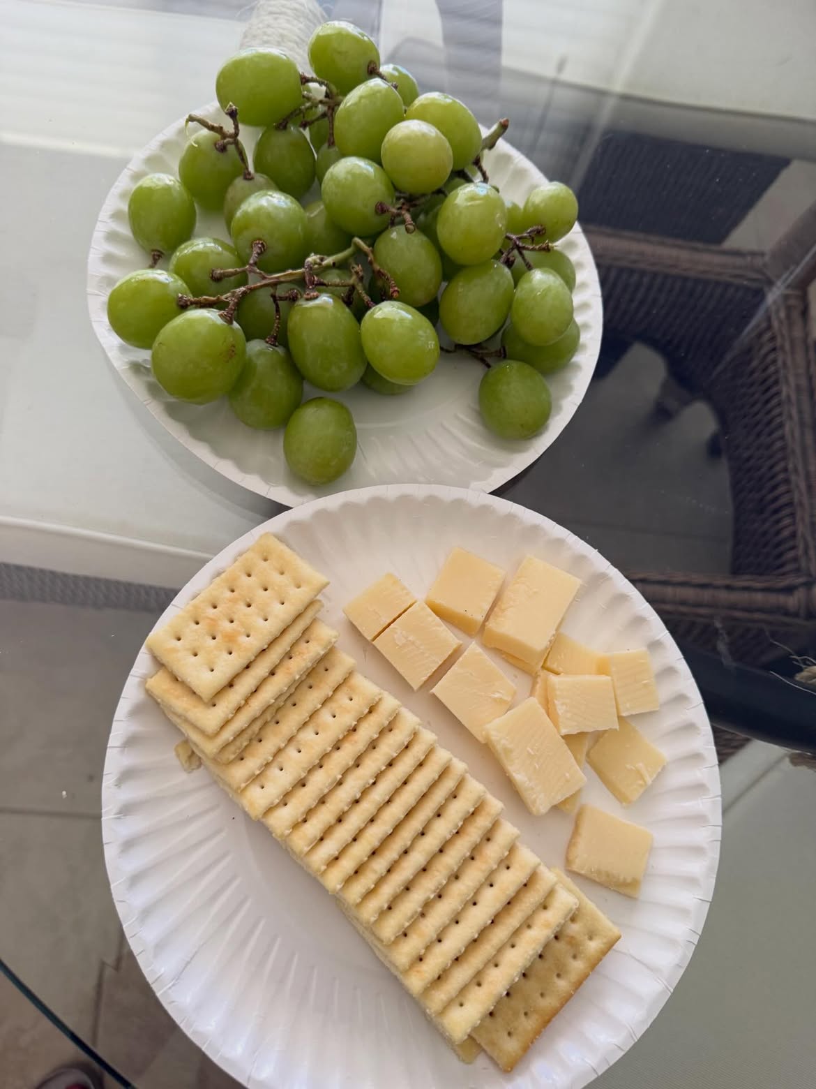 Crackers with cheese